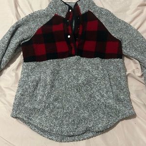 Women’s small Maurice’s Sherpa pull over